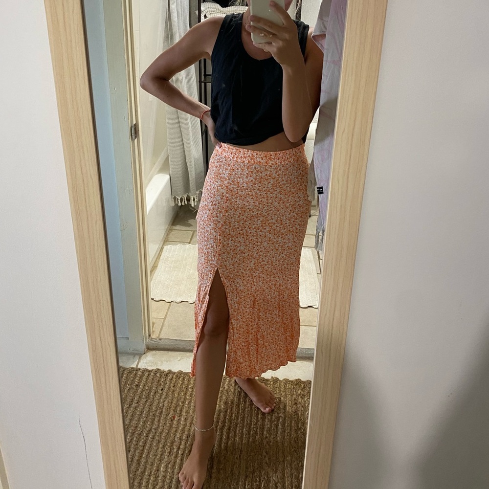Slit midi skirt
